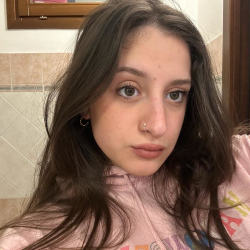 Giada L. insegnante di Algebra