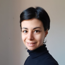 Simona O. insegnante di Francese
