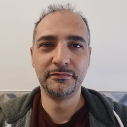 Roberto A. insegnante di Aiuto compiti