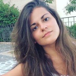Sara A. insegnante di Anatomia 1
