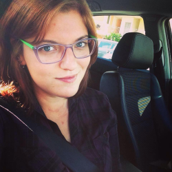 Angela L. insegnante di Aiuto compiti
