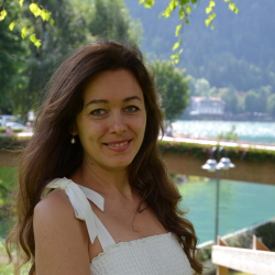 Tatiana P. insegnante di Aiuto tesi