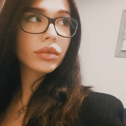 Erika L. insegnante di Aiuto compiti