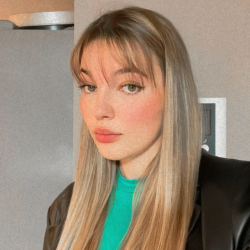 Ornella E. insegnante di Biologia