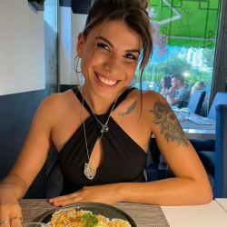 Daisy D. insegnante di Aiuto compiti