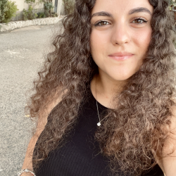 Silvia I. insegnante di Aiuto compiti
