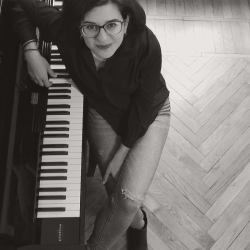 Laura C. insegnante di Teoria musicale