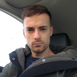 Nicolo' F. insegnante di Aiuto compiti