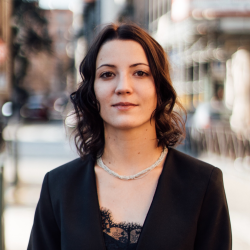 Giulia E. insegnante di Biologia