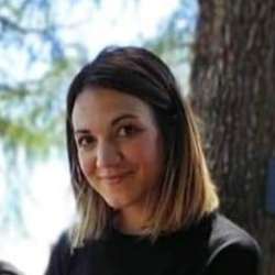 Laura L. insegnante di Aiuto compiti