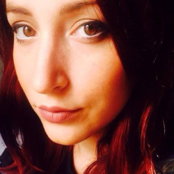 Giulia T. insegnante di Aiuto tesi