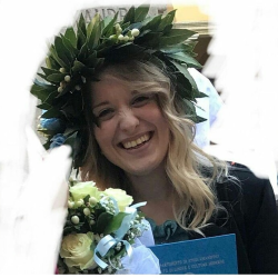 Laura L. insegnante di Aiuto compiti