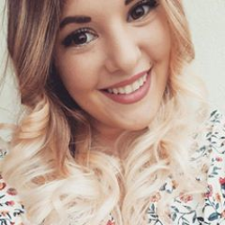 Paola M. insegnante di Aiuto compiti