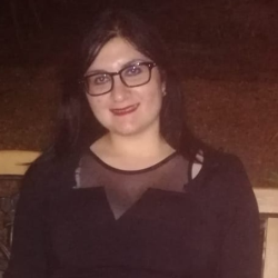 Jenni G. insegnante di Aiuto compiti