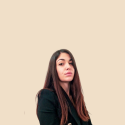 Rebecca S. insegnante di Aiuto compiti