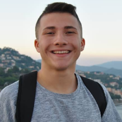 Antonio Alessio B. insegnante di Aiuto compiti