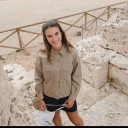 Alessia A. insegnante di Biologia