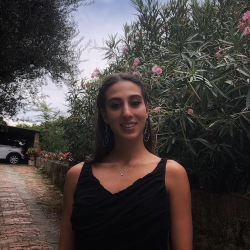 Bianca B. insegnante di Aiuto compiti