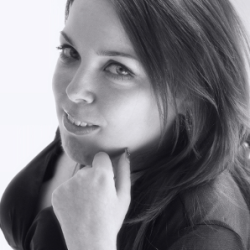 Lorena L. insegnante di Aiuto tesi