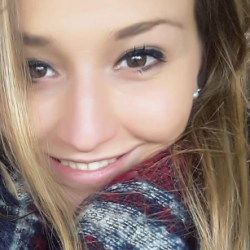 Erika R. insegnante di Aiuto compiti