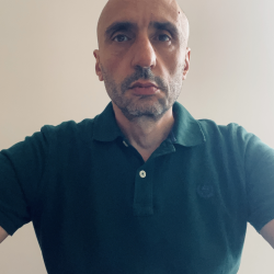 Mario D. insegnante di Aiuto compiti
