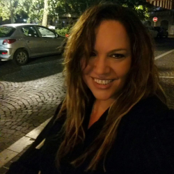 Giuseppina C. insegnante di Aiuto tesi