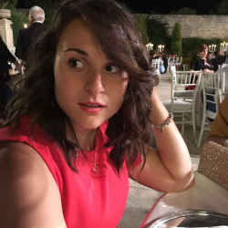 Emanuela P. insegnante di Aiuto compiti