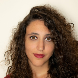 Angela T. insegnante di Aiuto tesi