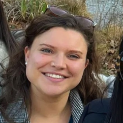 Nadia G. insegnante di Aiuto tesi