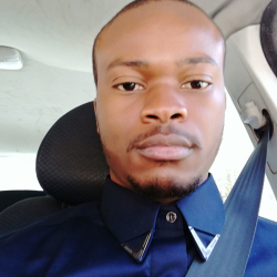 Raphael Chukwuka A. insegnante di Aiuto compiti