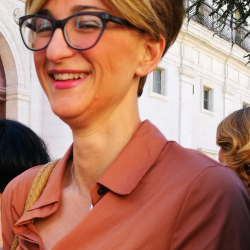 Maria Antonietta G. insegnante di Geografia