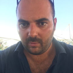 Pietro M. insegnante di Economia aziendale