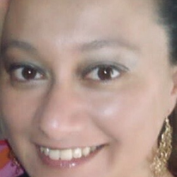 Anita A. insegnante di Aiuto compiti