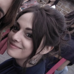Chiara B. insegnante di Geografia