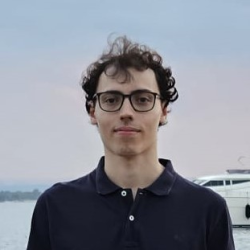 Leonardo C. insegnante di Aiuto compiti