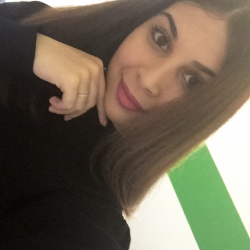 Erika S. insegnante di Aiuto compiti
