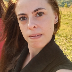 Martina D. insegnante di Contabilità e bilancio