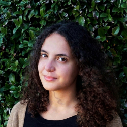 Giulia M. insegnante di Aiuto tesi