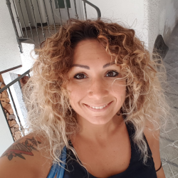 Elia F. insegnante di Aiuto tesi