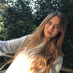 Luisa M. insegnante di Aiuto compiti