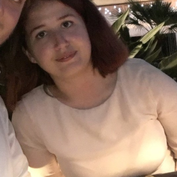 Anna L. insegnante di Diritto