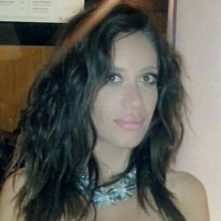 Veronica G. insegnante di Aiuto tesi
