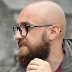 Andrea R. insegnante di Aiuto compiti