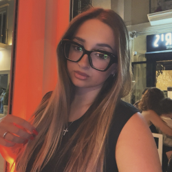 Shuamy T. insegnante di Aiuto compiti