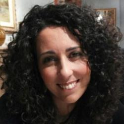 Mara F. insegnante di Diritto costituzionale