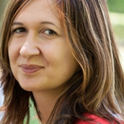 Emiliana Q. insegnante di Geografia