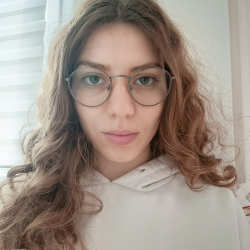 Giulia Rosa Maria L. insegnante di Aiuto compiti