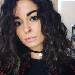 Giulia P. insegnante di Diritto commerciale