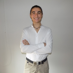 Raffaele L. insegnante di Aiuto tesi