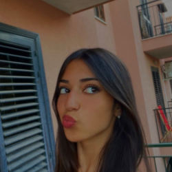 Mariachiara L. insegnante di Aiuto compiti